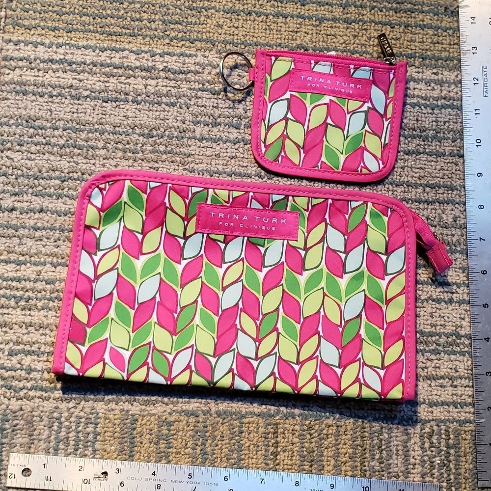 Trina Turk for Clinique Makeup Matching Clutch Set